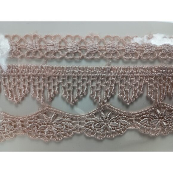 New A'gaci Women's Adjustable Length Pink Triple Pack Of Lace Choker Necklaces - Picture 2 of 3